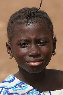 A Bambara girl in Mopti
