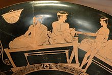 Cupbearers (right) in antiquity were often slaves - here, for example, in ancient Greece (460-450 BC).