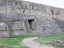 Whitish-yellowish limestones of Badenium are the oldest building stone of Belgrade. They were obtained from the Tašmajdan quarry. Here in the Kastron Singidunum (lower zone) and the medieval castle (upper zone).