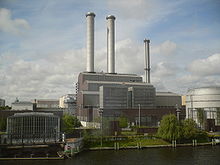 The combined heat and power plant (gas power plant) Berlin-Mitte is used not only to produce electricity but also to supply district heating to the government district.