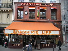 A frente da Brasserie Lipp em Paris