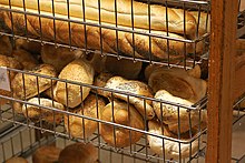 Rolos de pão numa padaria