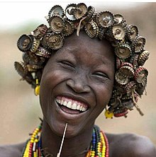 Śmiejąca się kobieta z Tanzanii
