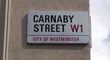 Carnaby Street Soho rajonā Londonā šajā laikā bija modes un kultūras centrs.