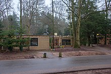 Lesní chata v Center Parcs Sherwood Forest (Nottinghamshire, Velká Británie) v roce 2018  