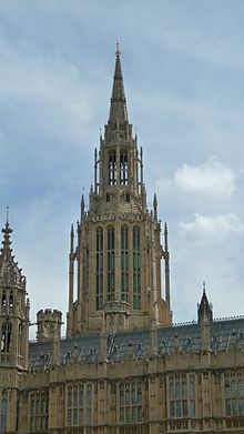 Der zentrale Turm des Palace of Westminster. Diese achteckige Turmspitze diente der Belüftung: Sie sollte die Luft aus dem Palast absaugen. Sein Design sollte seine Funktion verschleiern.