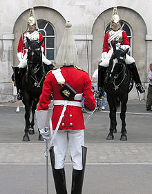Des gardes du corps en service à Whitehall