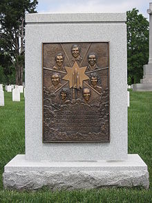 Memorial Cenotaph em homenagem à tripulação do Vaivém Espacial Challenger