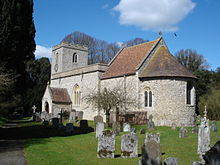 Starý anglický kostel se saskou architekturou (zaoblený konec)