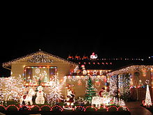 Decoração de Natal de uma casa na Califórnia, Estados Unidos