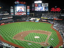 Eröffnungsabend auf dem Citi Field am 13. April 2009. Das Spiel war bei den Mets ausverkauft.