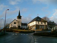 Kerk en gemeentehuis, Consthum