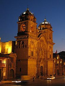 De kerk van La Compañía op het Plaza de Armas in Cusco  