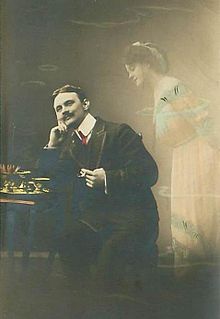 Tagträumender Herr, Postkarte aus Deutschland, 1919.