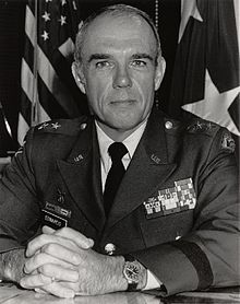 バーモント州准将、ドナルド・E・エドワーズ少将（1981～1997年