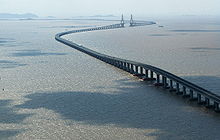 De Donghai-brug is de langste overzeese brug ter wereld...