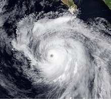 Orkaan Douglas ten zuiden van Mexico  
