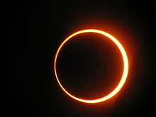 Eclipse solar híbrido em 3 de outubro de 2005