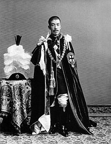 Imperador Taishō em túnica da Ordem da Jarreteira em 1912