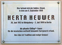 Placă pe locul unde se afla taraba Hertei Heuwer
