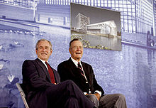 Bush e suo figlio George W. Bush alle Olimpiadi estive del 2008 a Pechino