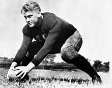 Ford als voetballer van de Universiteit van Michigan, 1933  