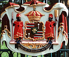 Escudo de armas del reino hawaiano, ʻIolani Palace, Honolulu, Hawaii  