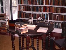 El escritorio de Hemingway, la mesa que utilizaba para escribir, en su casa de Cayo Hueso, Florida  