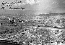 Hiroshima na getroffen te zijn door de eerste atoombom