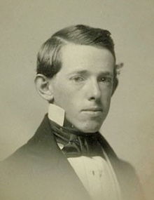 Алджер на выпускном в Гарварде в 1852 году.