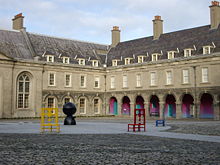 アイルランド近代美術館の中庭、キルメイナム王立病院