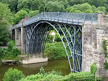 Železný most z roku 1781 byl prvním litinovým mostem.