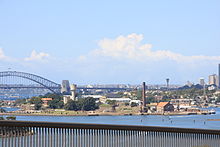 Ilha Cockatoo desde a ponte de Gladesville