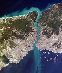 Satellietbeeld van Istanboel, de Bosporus en de Zwarte Zee  