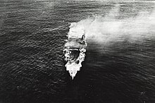 沈没直前の「ひりゅう」。この写真は大庭清特務少尉が鳳翔沖の横須賀B4Yから撮影したものです。