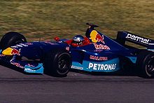 Jean Alesi rijdt voor Sauber tijdens de Canadese Grand Prix van 1999.