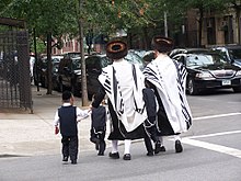 Brooklyn's growing Jewish community is the largest in the United States at approximately 600,000 people.