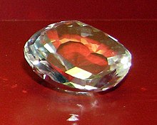 Uma réplica de vidro do diamante antes de ser re-cortado em 1852, em exposição no museu Reich der Kristalle em Munique, Alemanha.