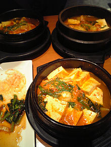 Dubu jjigae ( koreansk tofu-gryde)