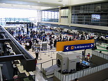 De Tom Bradley International Terminal van Los Angeles International Airport, die de meeste herkomst- en bestemmingsvluchten (O&D) ter wereld afhandelt.