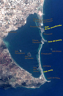 Vista de satélite, etiquetada  