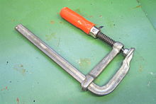 All-steel screw clamp for spring-loaded clamping