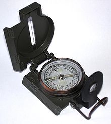 Flüssigkeitsgefüllter Kompass