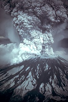 As van vulkaanuitbarstingen is een voorbeeld van primaire verontreinigende stoffen