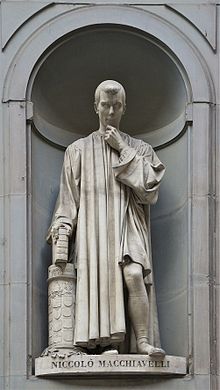Uma Estátua de Niccolò Machiavelli, localizada no Uffizi