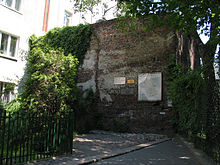 Remains of the wall of the Warsaw Ghetto from the NS era (2005)