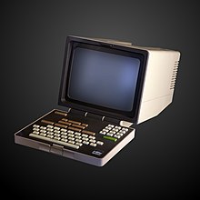 1985 Terminal Alcatel Minitel com teclado não-AZERTY