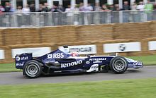 Nakajima rijdt met de Williams FW29 op het 2007 Goodwood Festival of Speed.