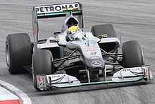 在2010年马来西亚大奖赛上，尼科-罗斯伯格作为梅赛德斯车队自1955年以来首次登上领奖台。