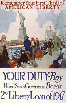 Government poster advertising the purchase of war bonds with the Statue of Liberty (1917).